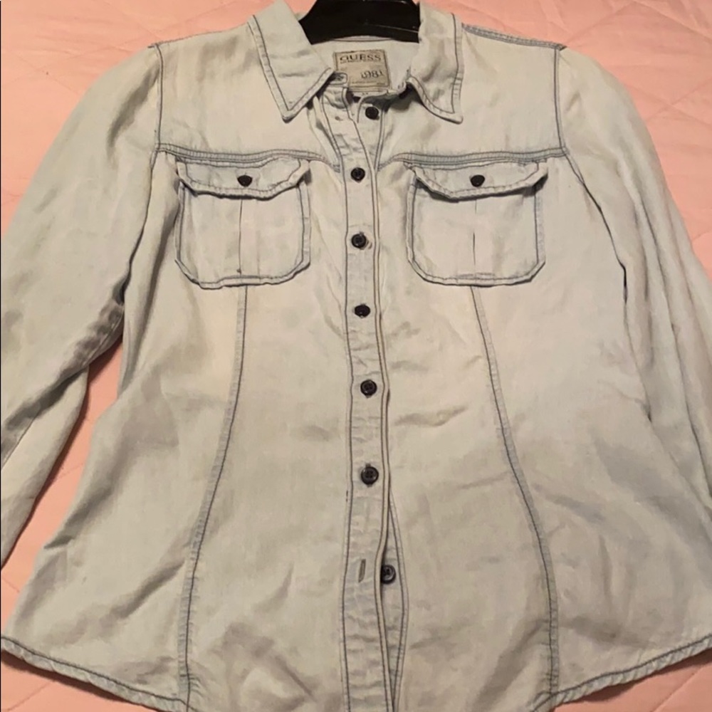 ✨Soft denim Guess button down